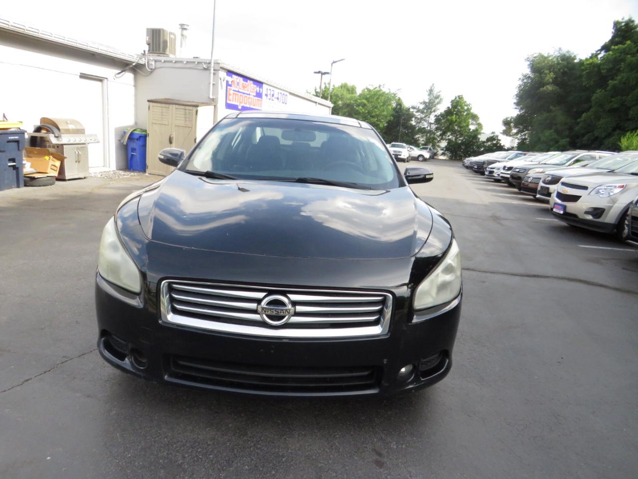 Nissan Maxima 4dr Sdn 3.5 SV w/Premium Pkg 2013