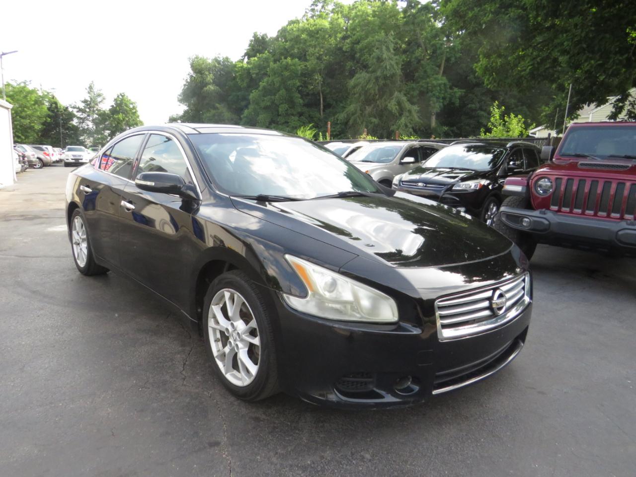 Nissan Maxima 4dr Sdn 3.5 SV w/Premium Pkg 2013