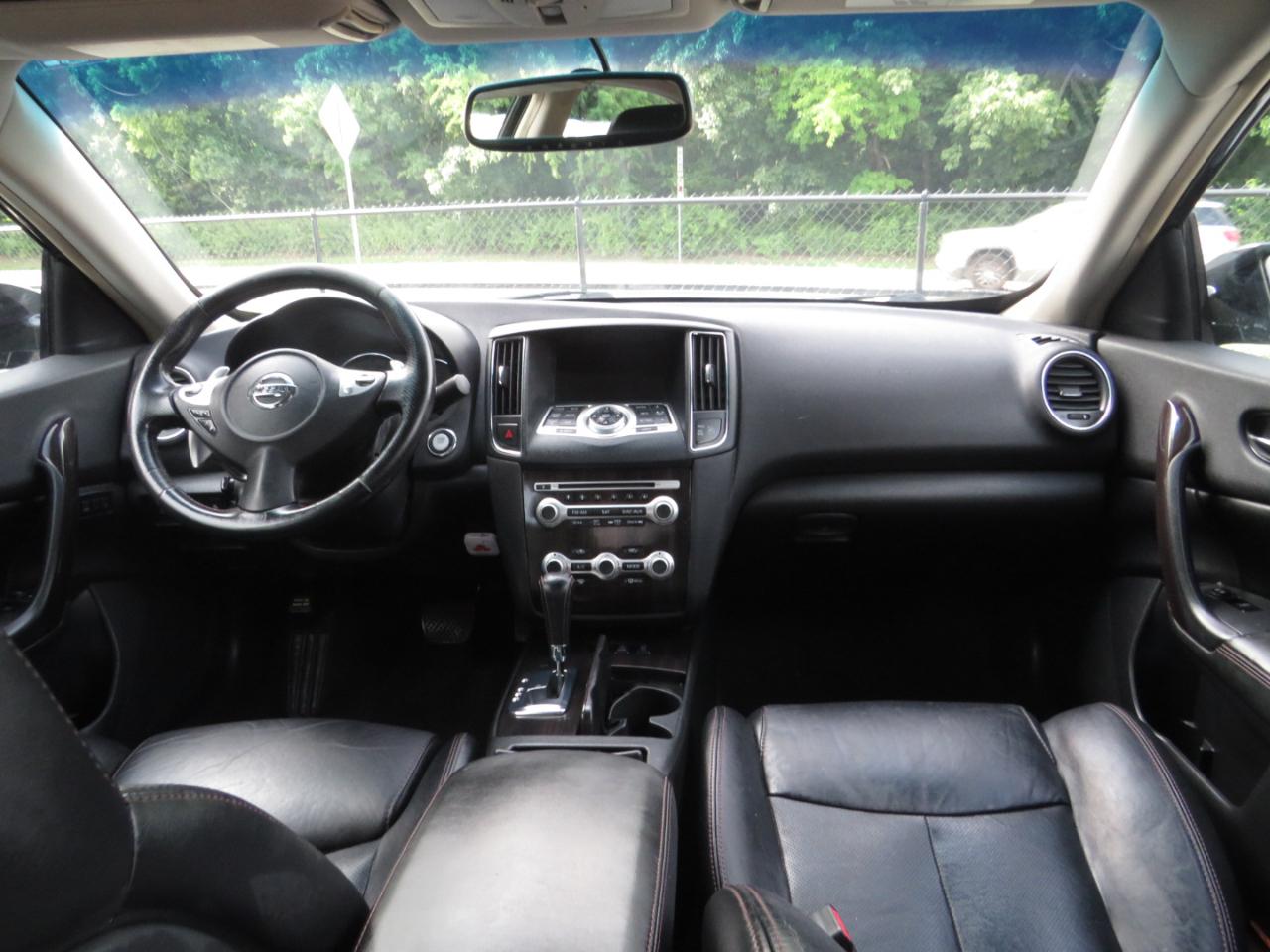 Nissan Maxima 4dr Sdn 3.5 SV w/Premium Pkg 2013