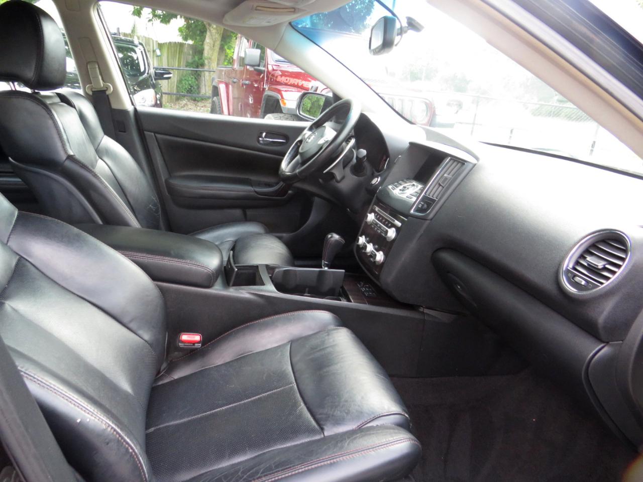 Nissan Maxima 4dr Sdn 3.5 SV w/Premium Pkg 2013