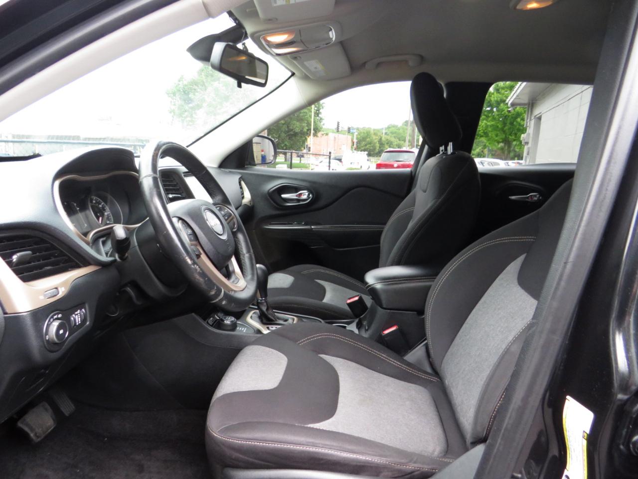 Jeep Cherokee 4WD 4dr Latitude 2014