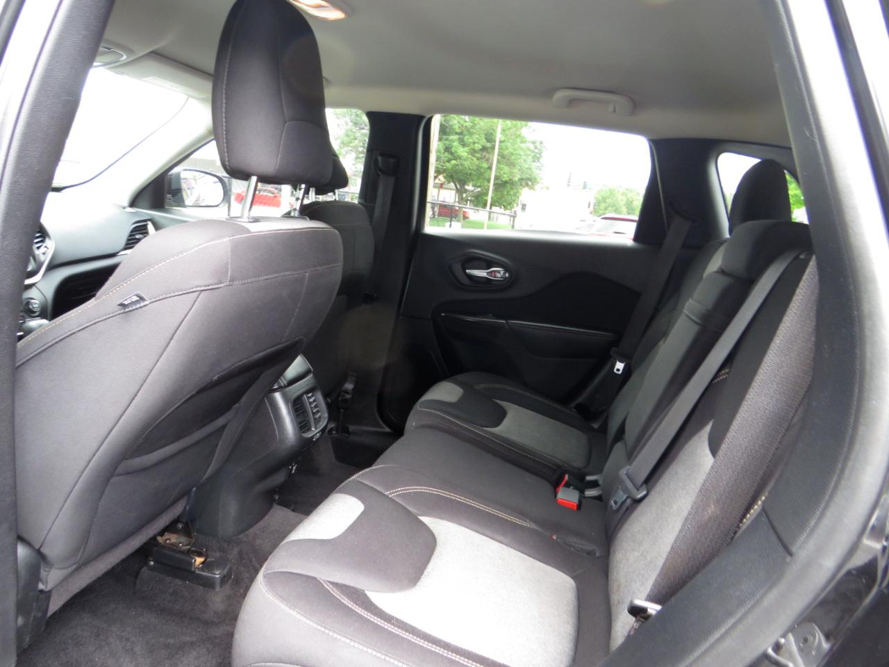 Jeep Cherokee 4WD 4dr Latitude 2014
