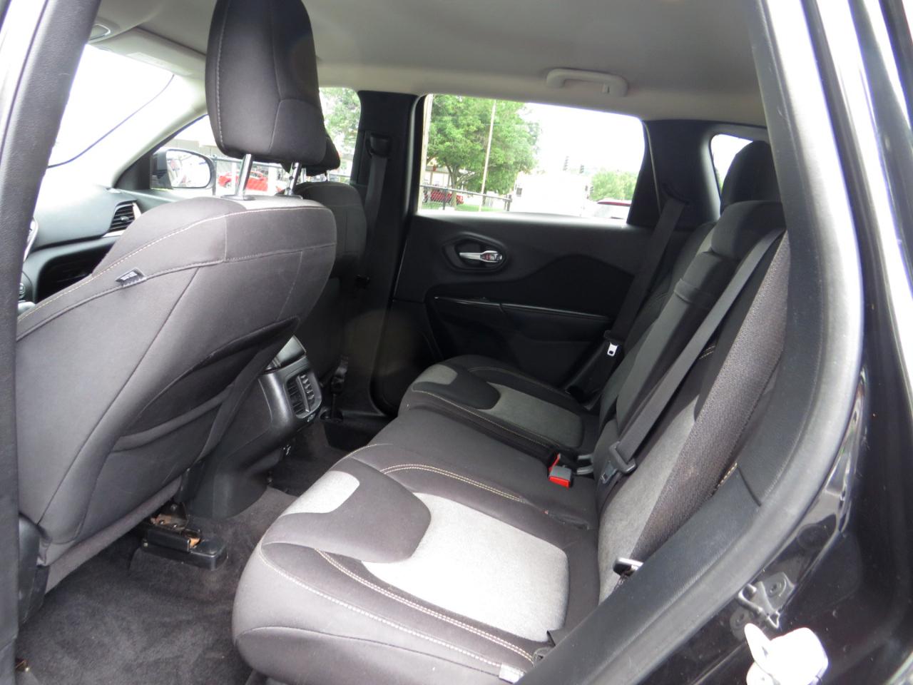 Jeep Cherokee 4WD 4dr Latitude 2014