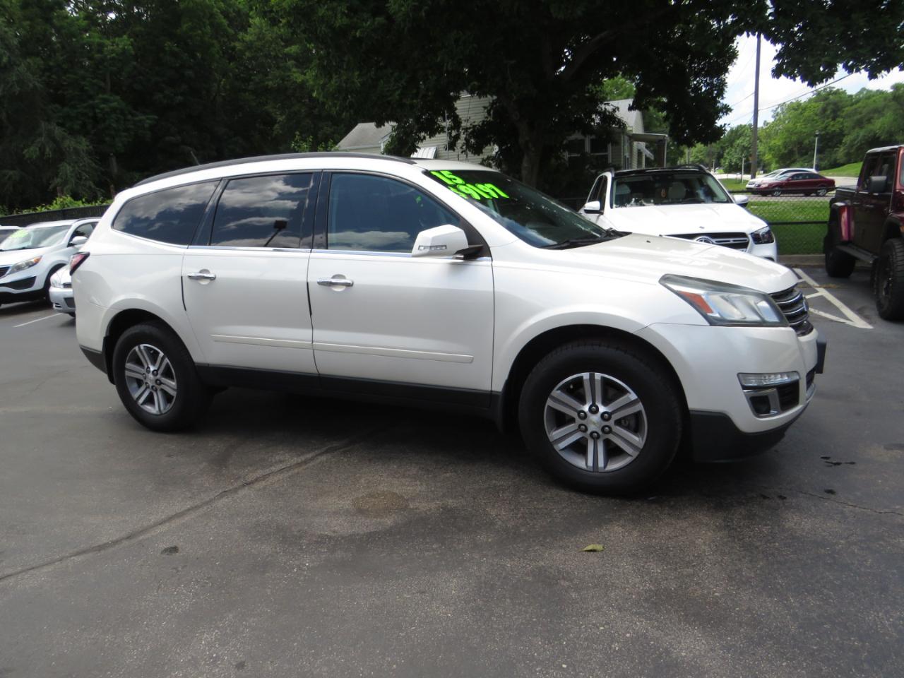 Chevrolet Traverse FWD 4dr LT w/2LT 2015
