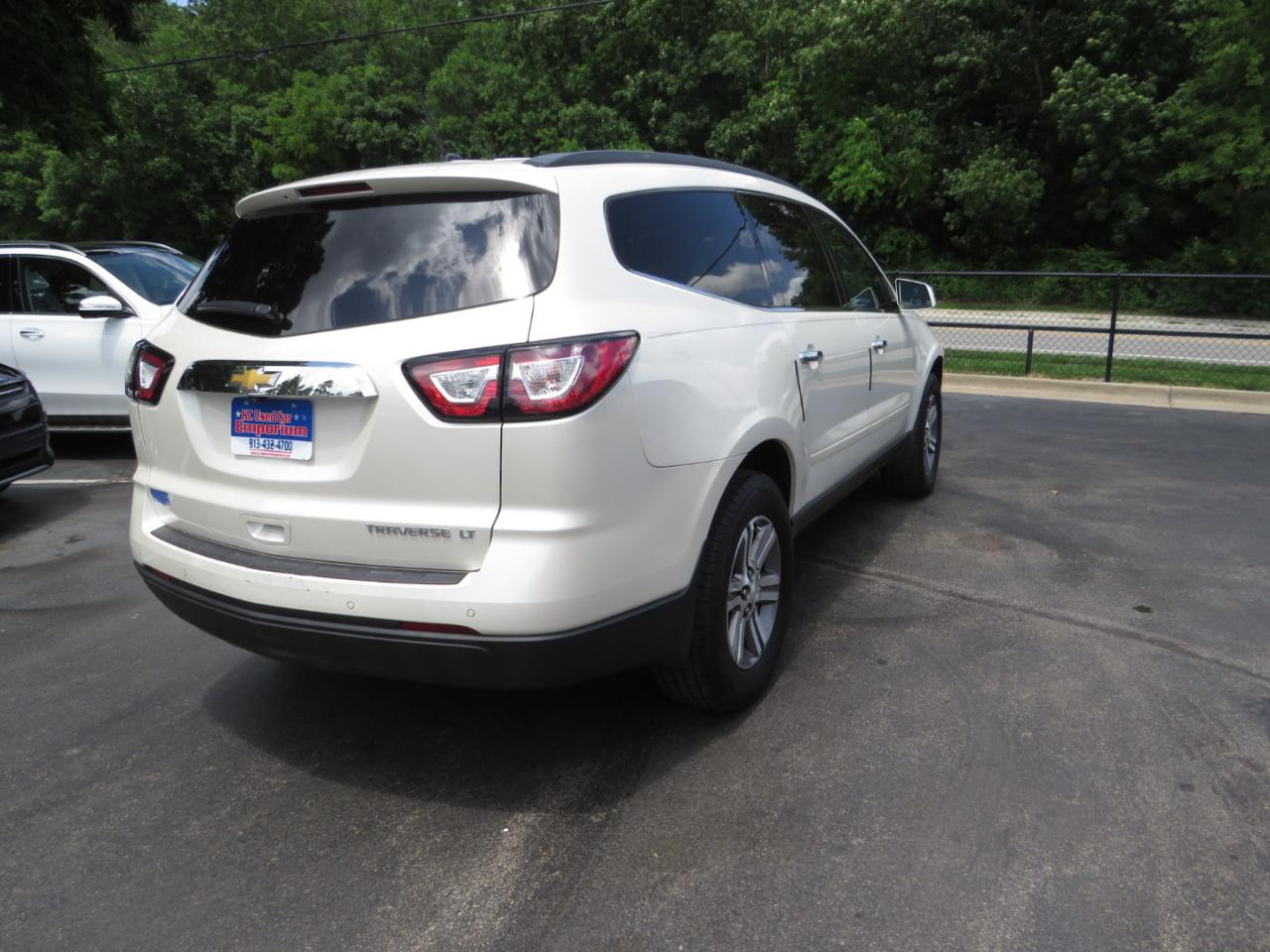 Chevrolet Traverse FWD 4dr LT w/2LT 2015