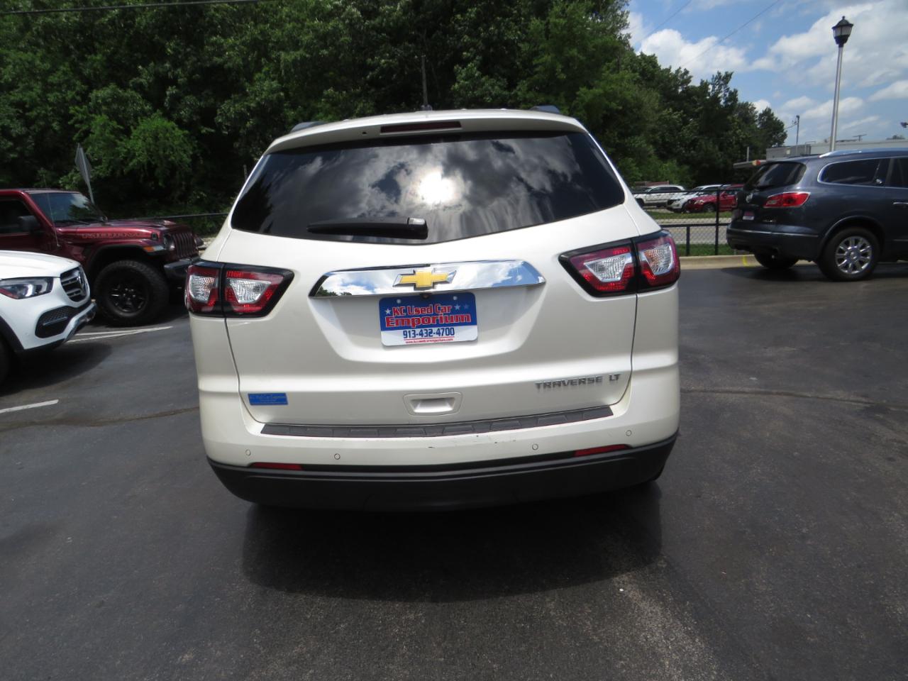 Chevrolet Traverse FWD 4dr LT w/2LT 2015