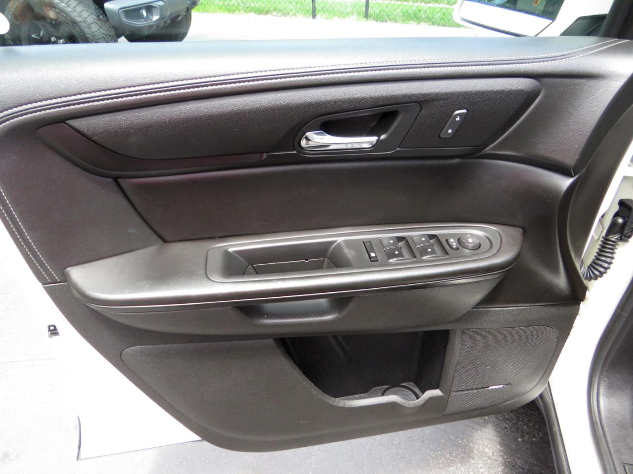 Chevrolet Traverse FWD 4dr LT w/2LT 2015