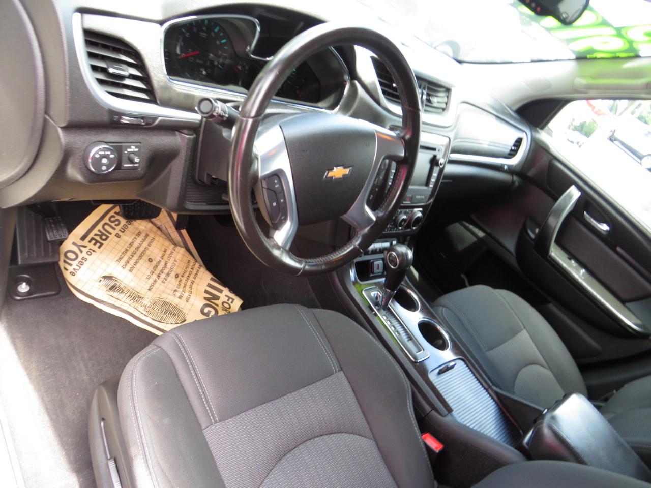 Chevrolet Traverse FWD 4dr LT w/2LT 2015