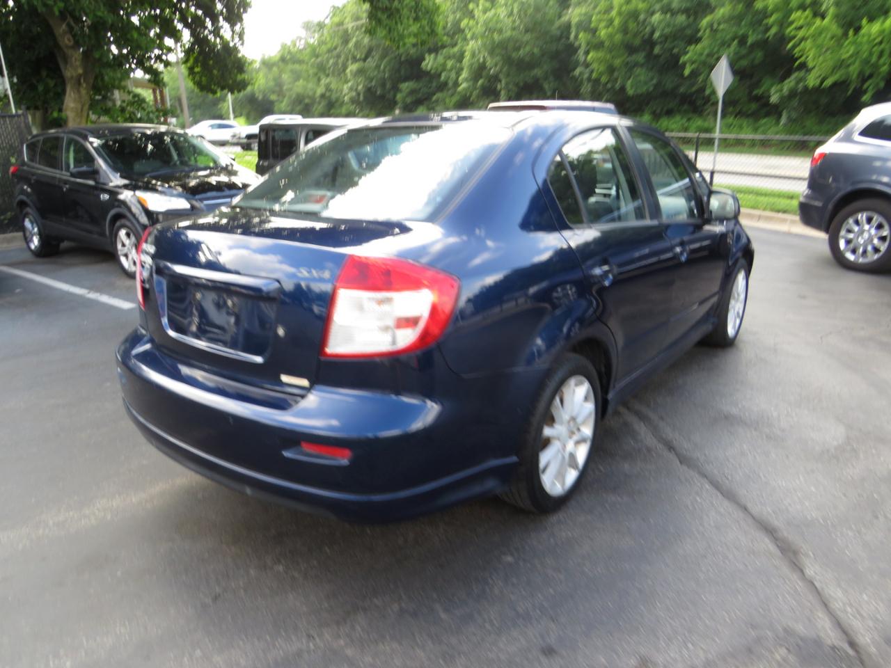 Suzuki SX4 4dr Sdn Man Sport FWD 2009