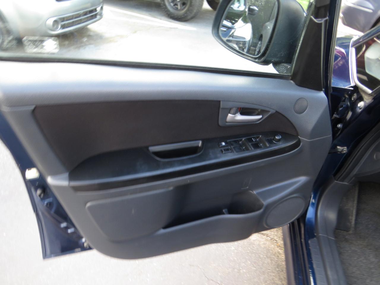 Suzuki SX4 4dr Sdn Man Sport FWD 2009