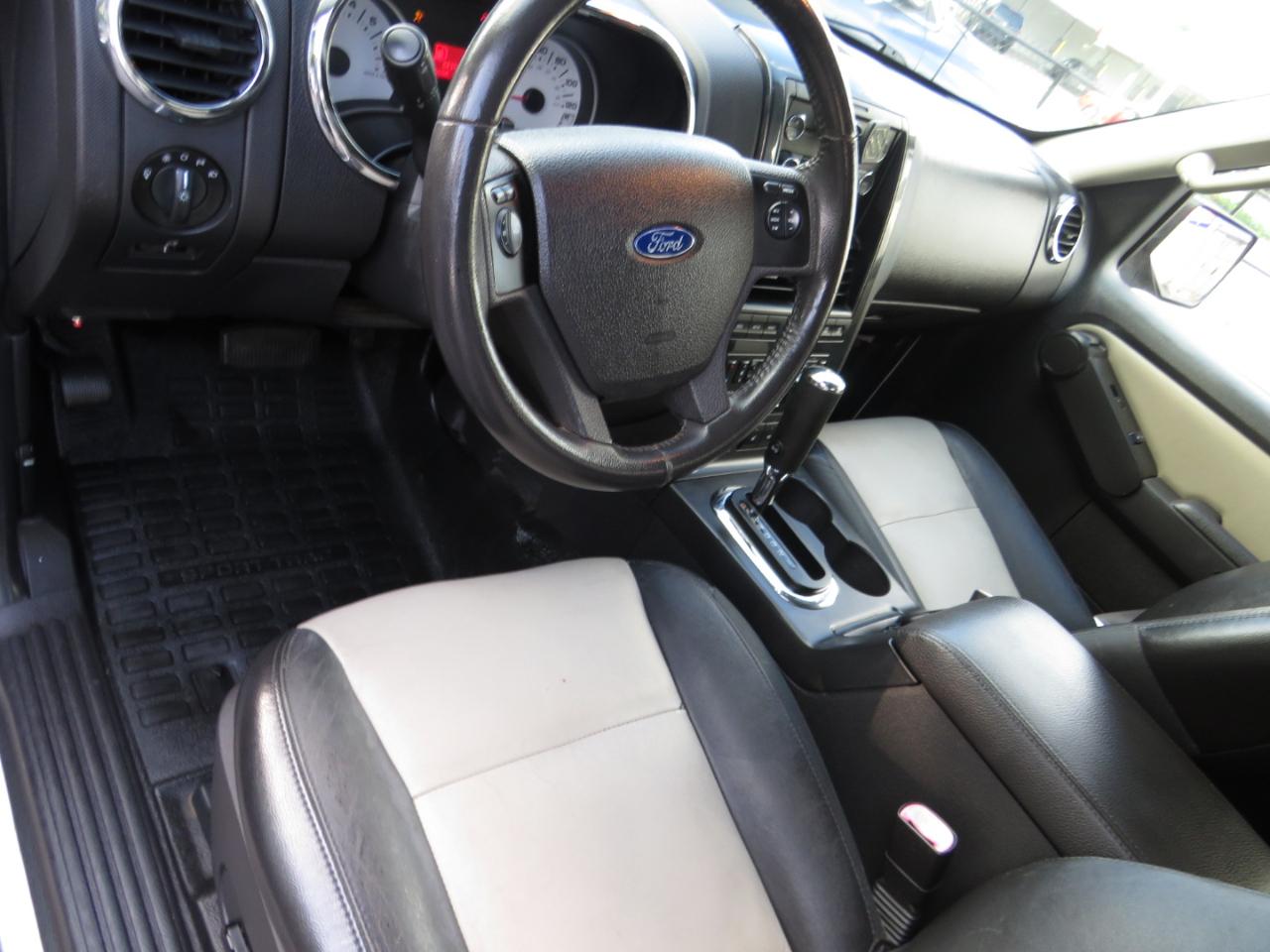 Ford Explorer Sport Trac 4WD 4dr V8 Limited 2008
