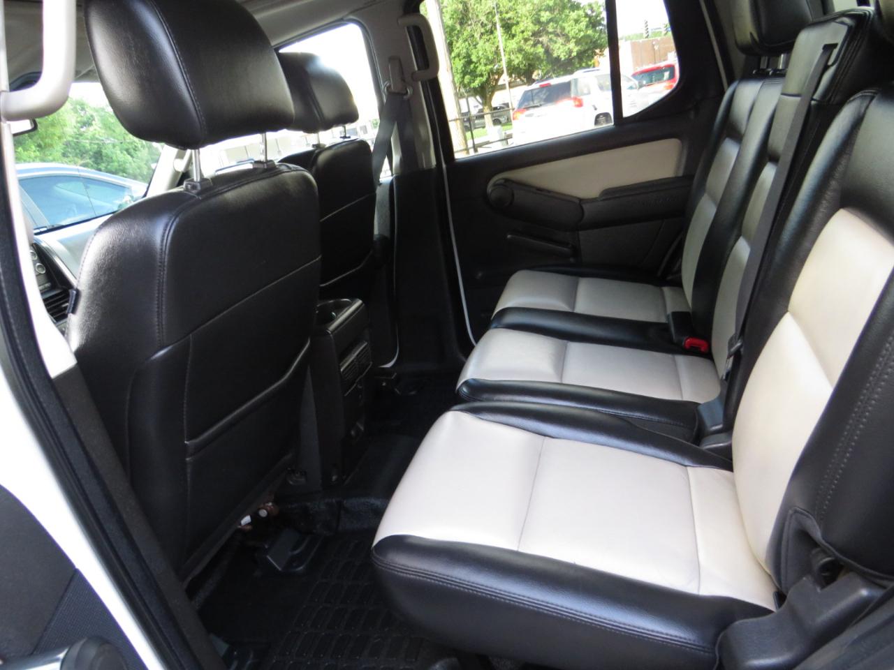 Ford Explorer Sport Trac 4WD 4dr V8 Limited 2008