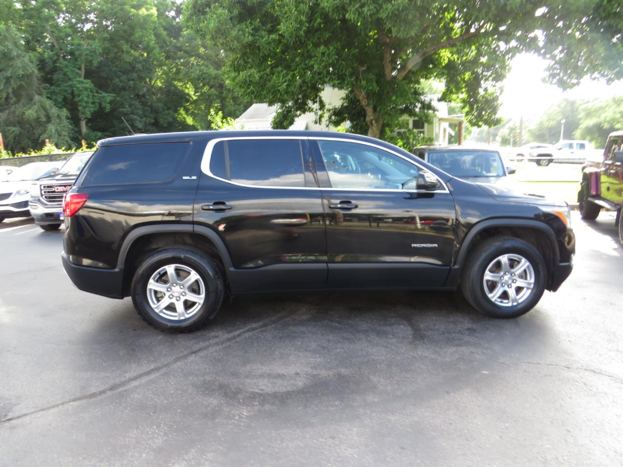 GMC Acadia FWD 4dr SLE w/SLE-1 2019