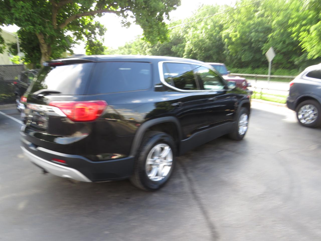 GMC Acadia FWD 4dr SLE w/SLE-1 2019