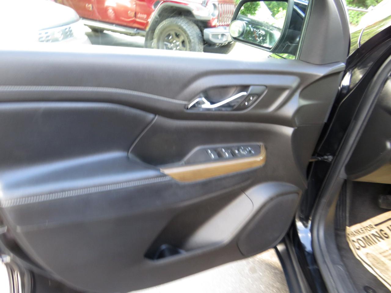 GMC Acadia FWD 4dr SLE w/SLE-1 2019