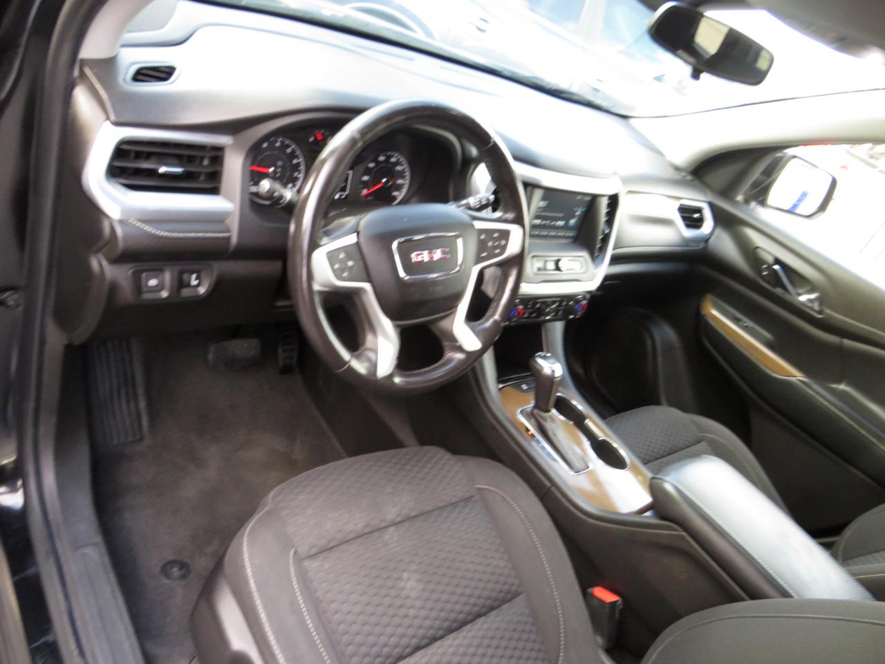 GMC Acadia FWD 4dr SLE w/SLE-1 2019