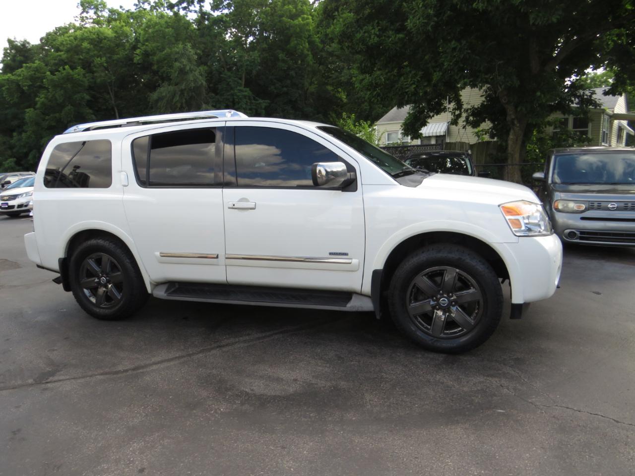Nissan Armada 4WD 4dr Platinum 2013