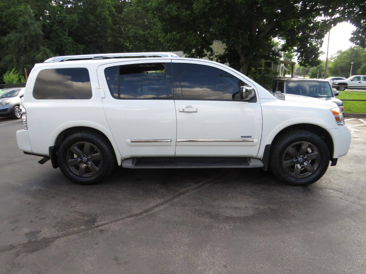 Nissan Armada 4WD 4dr Platinum 2013