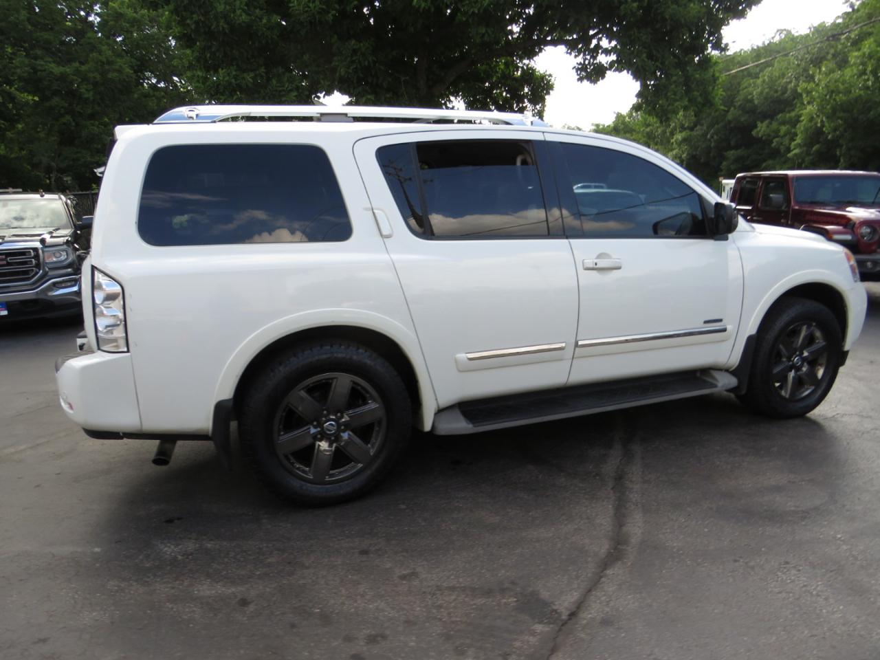 Nissan Armada 4WD 4dr Platinum 2013