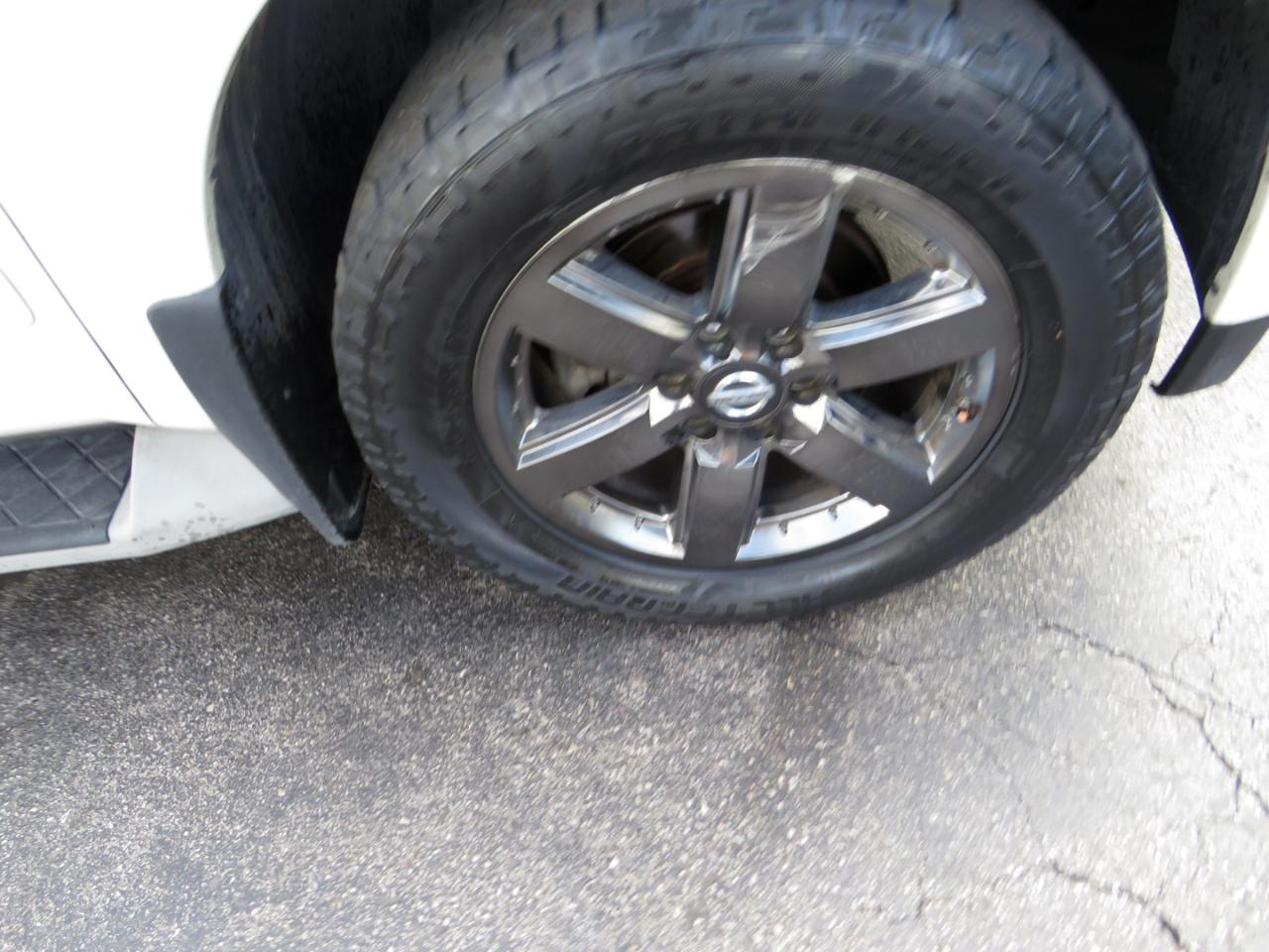 Nissan Armada 4WD 4dr Platinum 2013