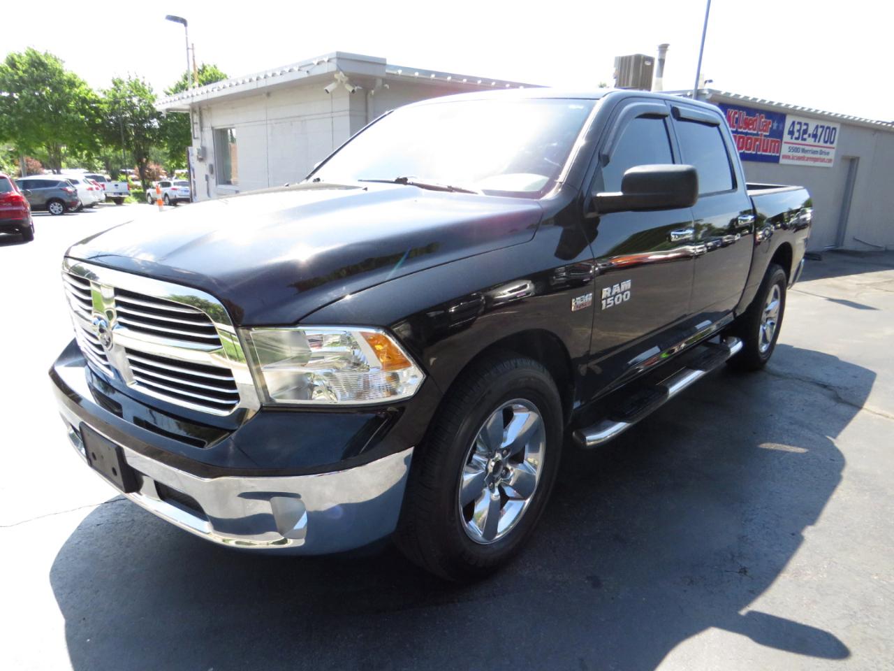 RAM 1500 4WD Crew Cab 140.5" Big Horn 2013