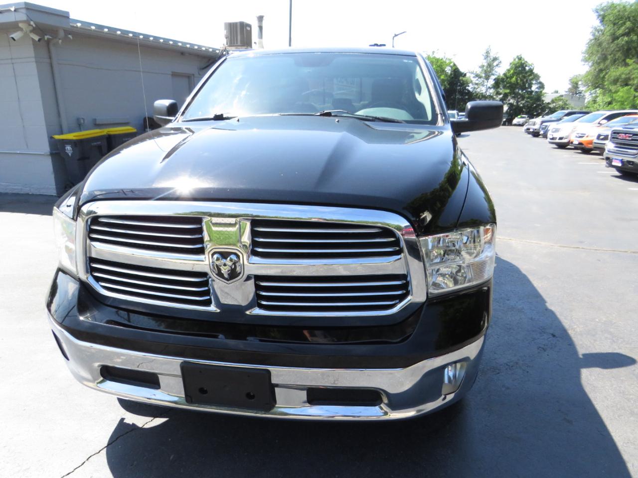 RAM 1500 4WD Crew Cab 140.5" Big Horn 2013