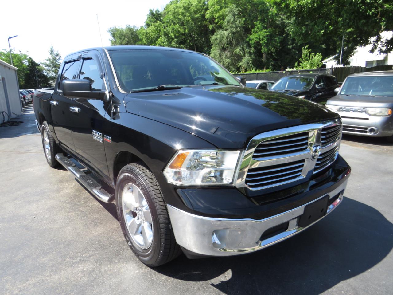 RAM 1500 4WD Crew Cab 140.5" Big Horn 2013