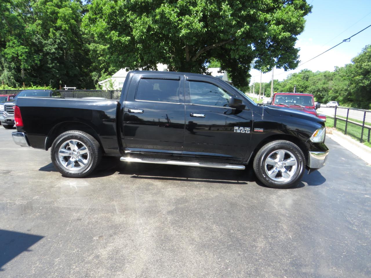 RAM 1500 4WD Crew Cab 140.5" Big Horn 2013