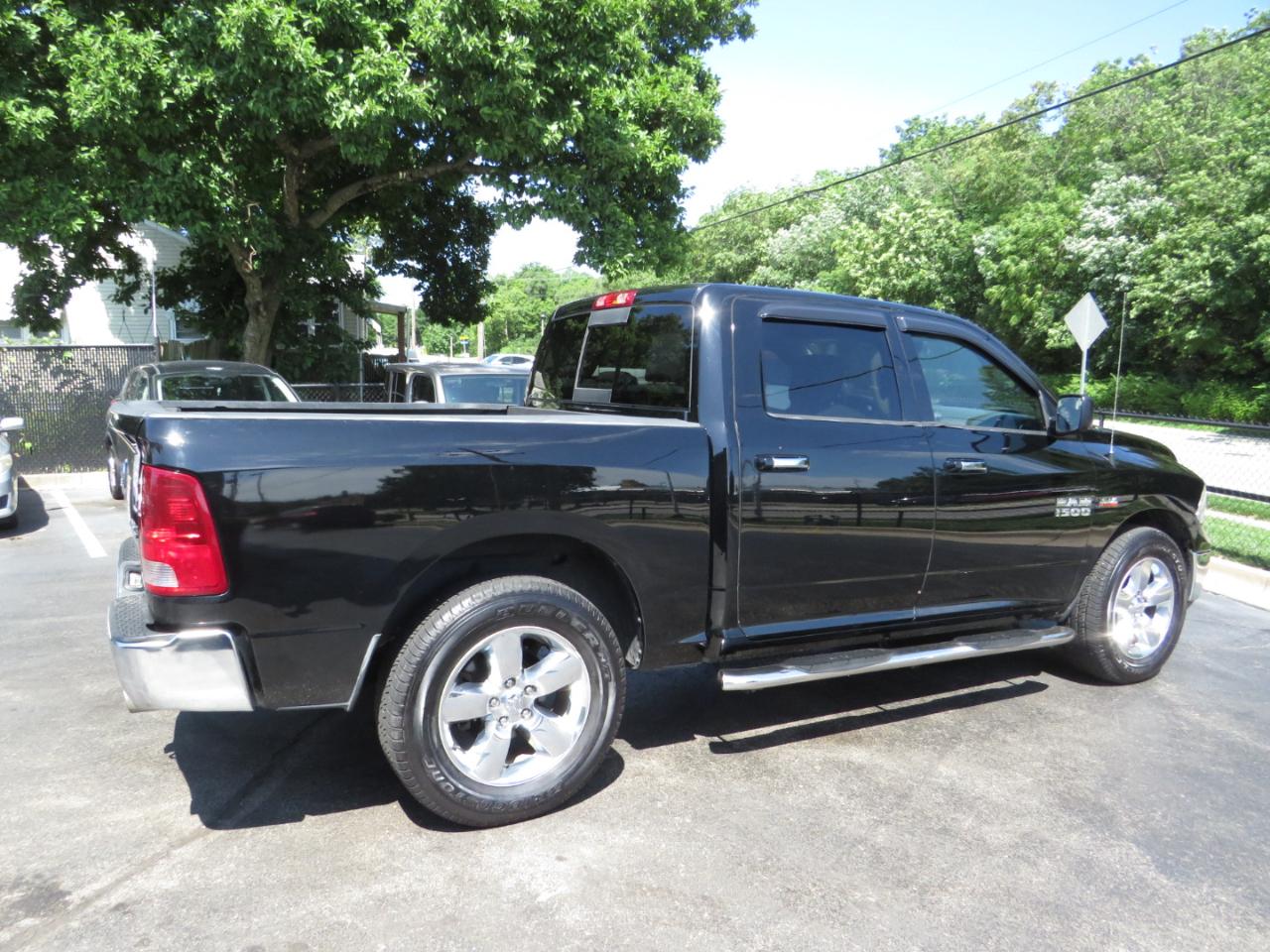 RAM 1500 4WD Crew Cab 140.5" Big Horn 2013