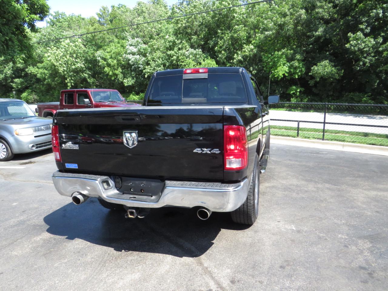 RAM 1500 4WD Crew Cab 140.5" Big Horn 2013