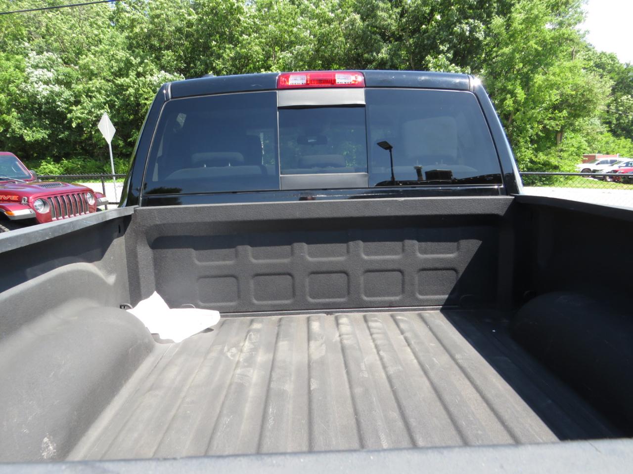 RAM 1500 4WD Crew Cab 140.5" Big Horn 2013