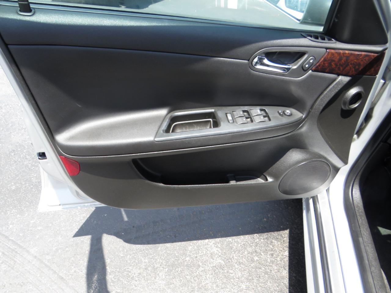 Chevrolet Impala 4dr Sdn LT Fleet 2012