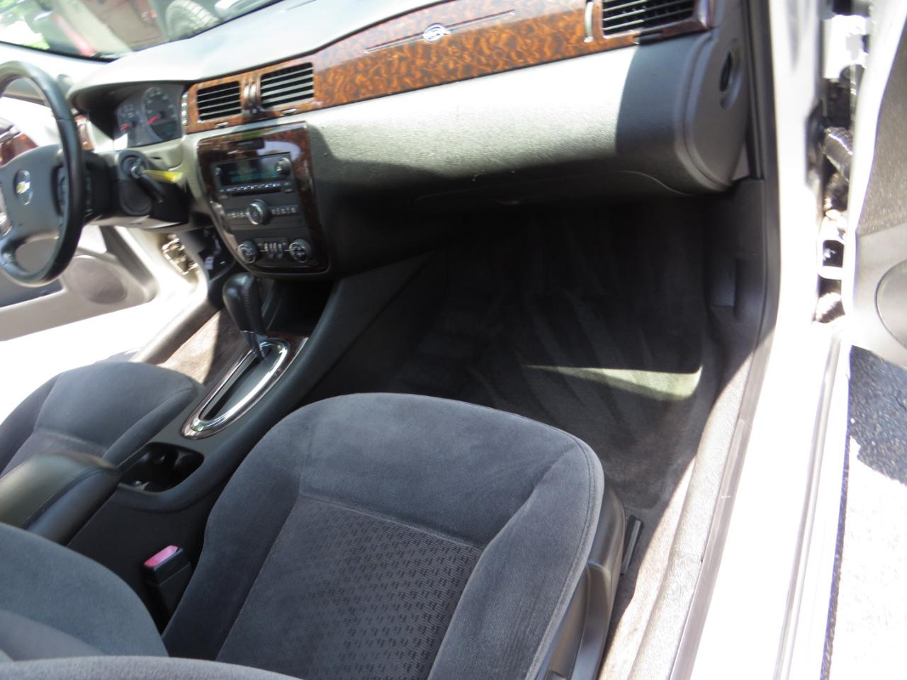 Chevrolet Impala 4dr Sdn LT Fleet 2012