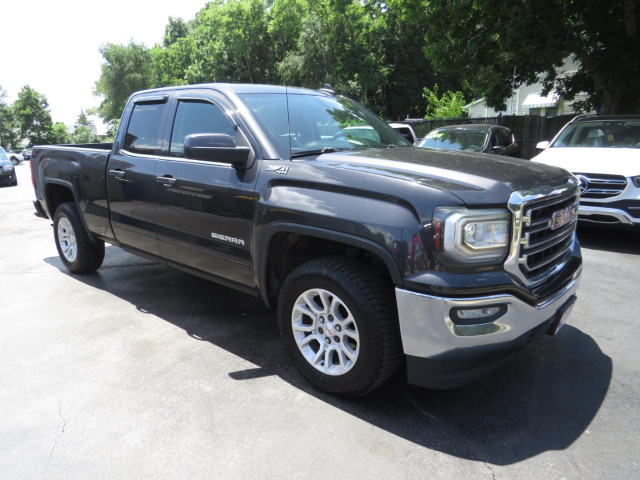 GMC Sierra 1500 4WD Double Cab 143.5" SLE 2016