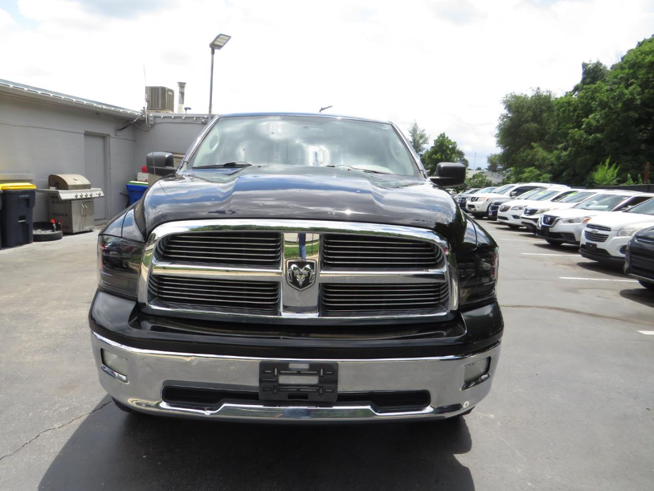 RAM 1500 4WD Quad Cab 140.5" Big Horn 2012