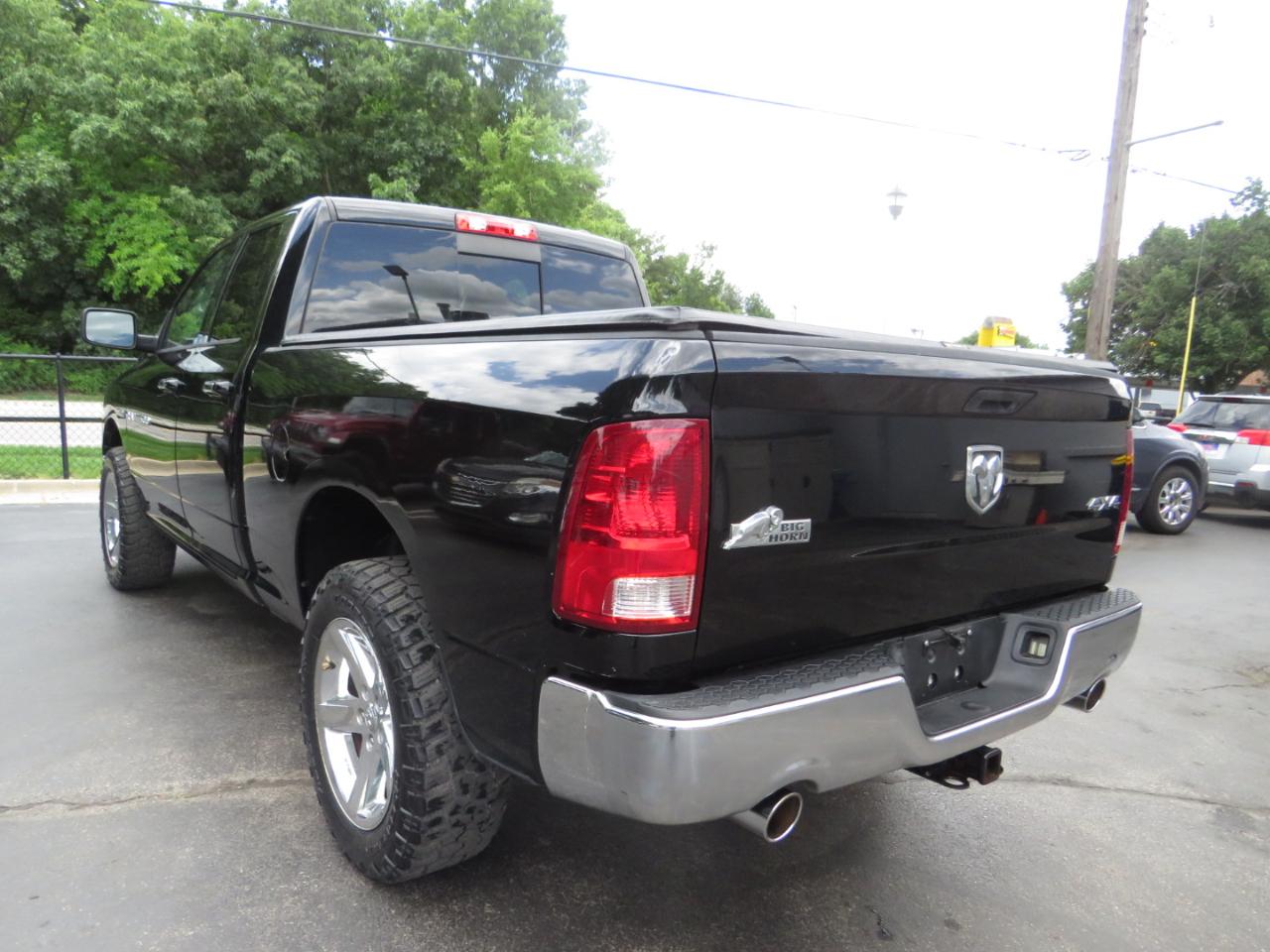 RAM 1500 4WD Quad Cab 140.5" Big Horn 2012