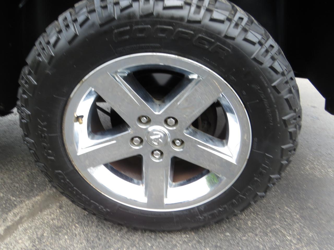 RAM 1500 4WD Quad Cab 140.5" Big Horn 2012