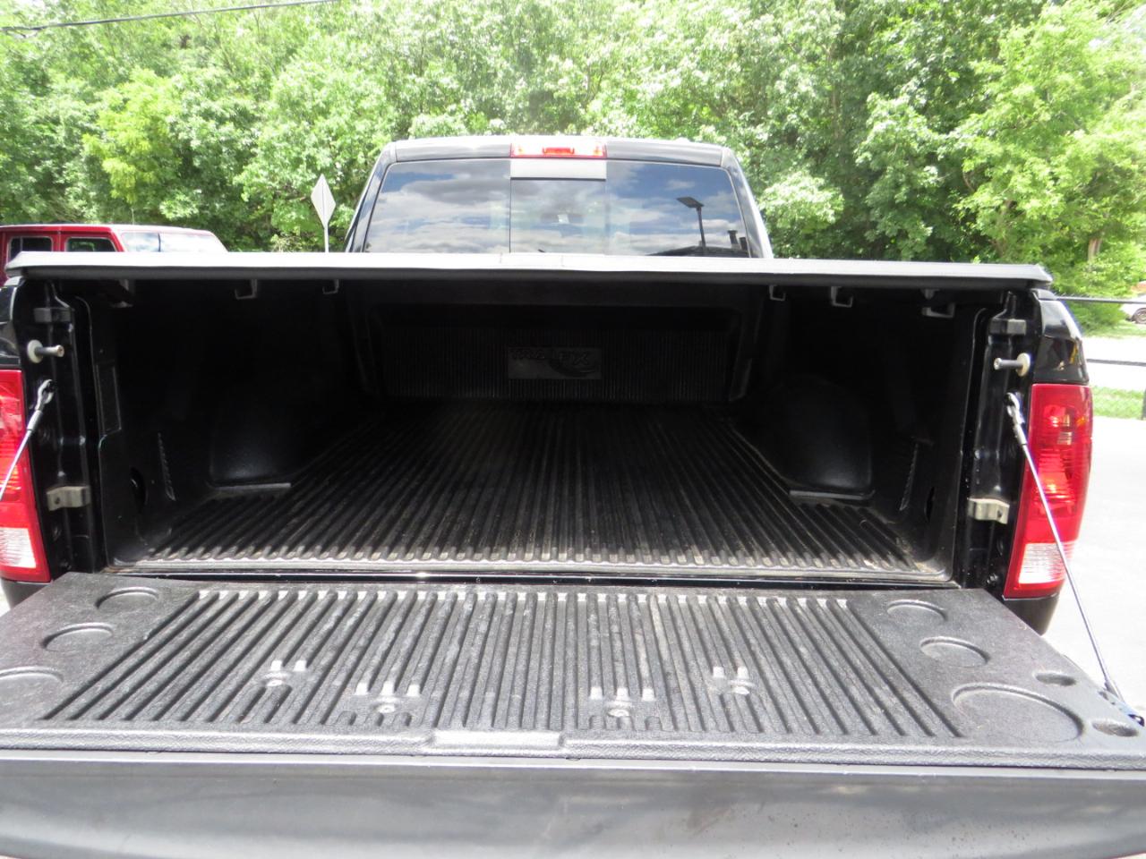 RAM 1500 4WD Quad Cab 140.5" Big Horn 2012