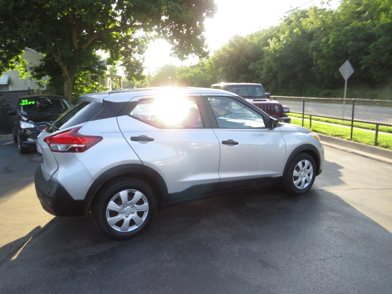 Nissan Kicks S FWD 2020