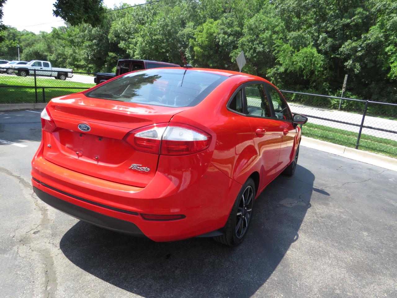 Ford Fiesta 4dr Sdn SE 2015