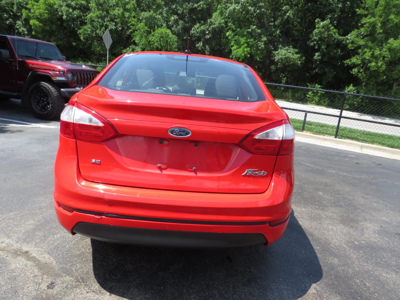 Ford Fiesta 4dr Sdn SE 2015
