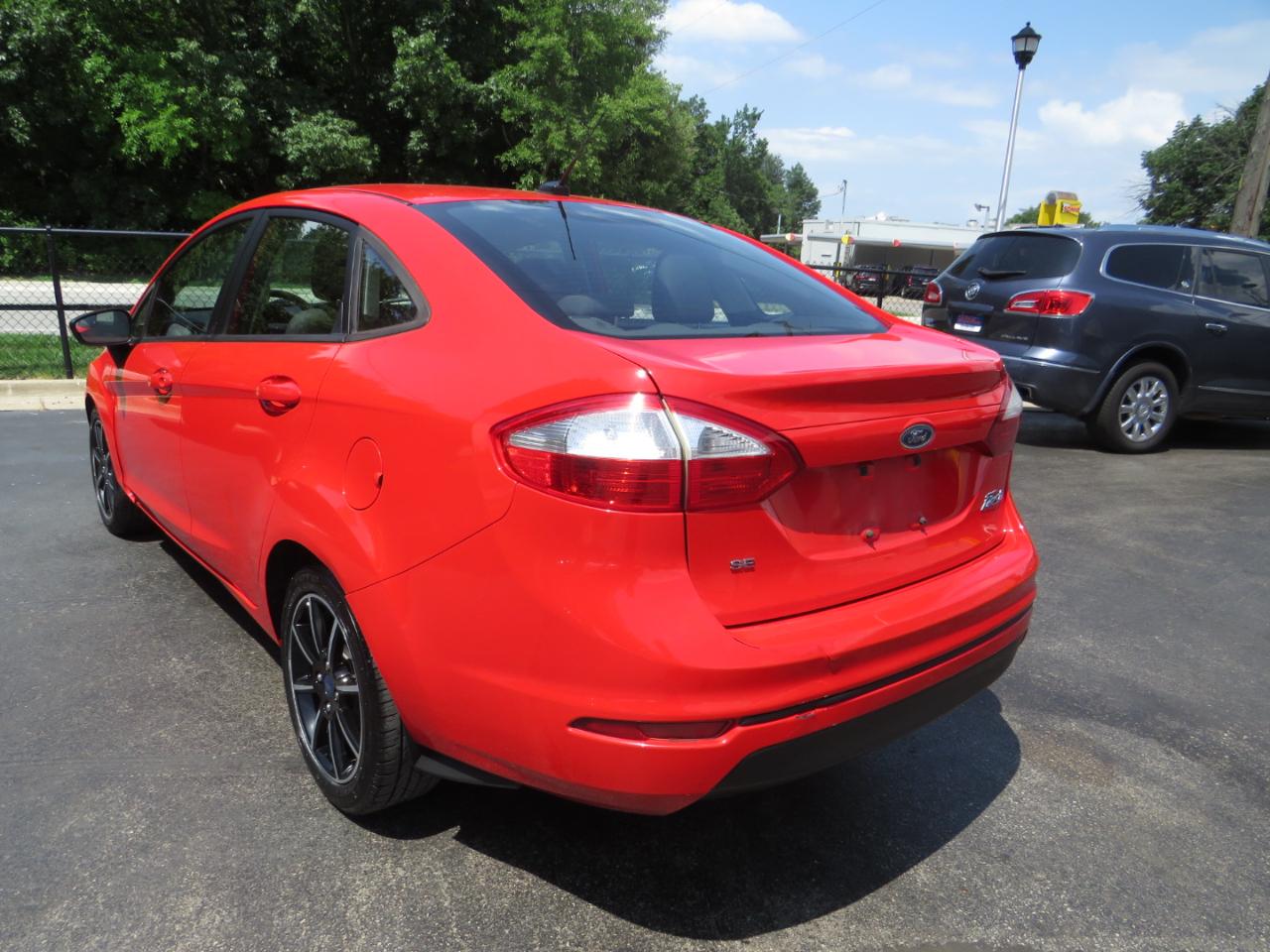 Ford Fiesta 4dr Sdn SE 2015