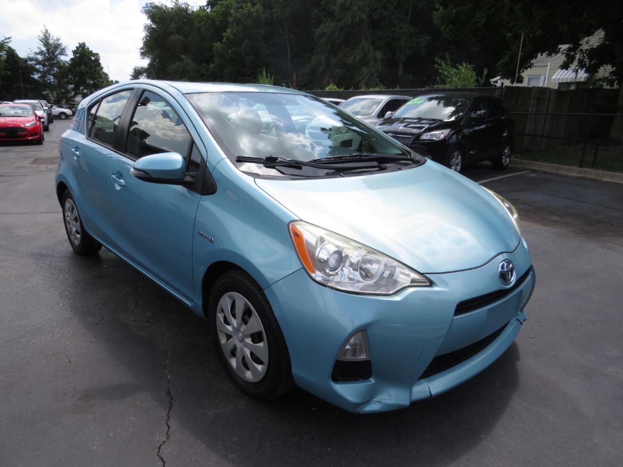 Toyota Prius c 5dr HB Three (Natl) 2014