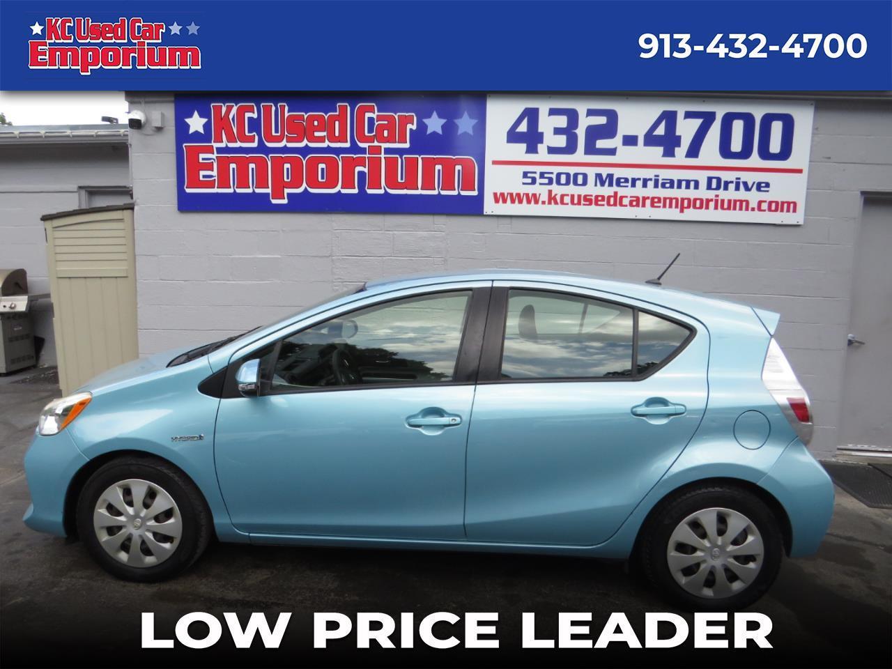 Toyota Prius c 5dr HB Three (Natl) 2014