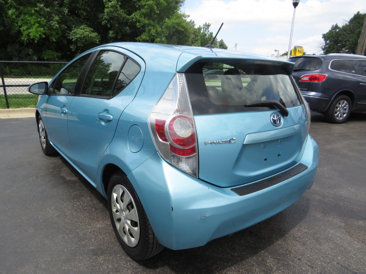 Toyota Prius c 5dr HB Three (Natl) 2014