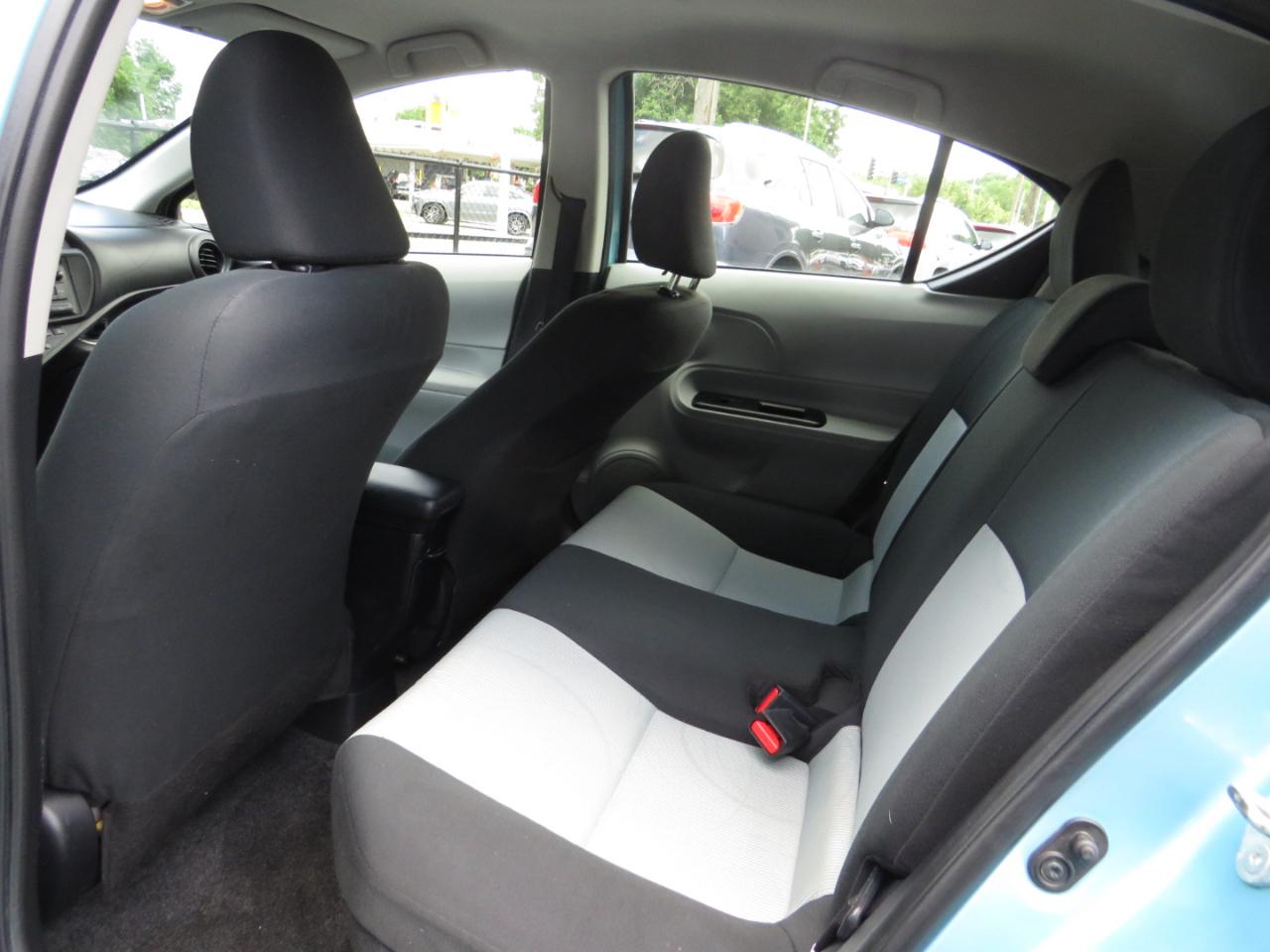 Toyota Prius c 5dr HB Three (Natl) 2014