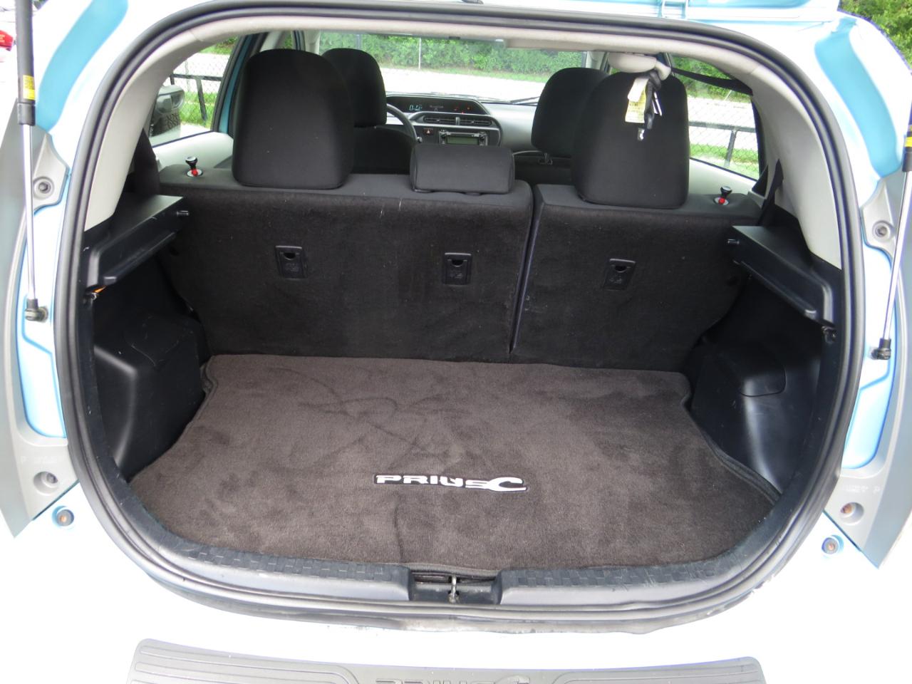 Toyota Prius c 5dr HB Three (Natl) 2014