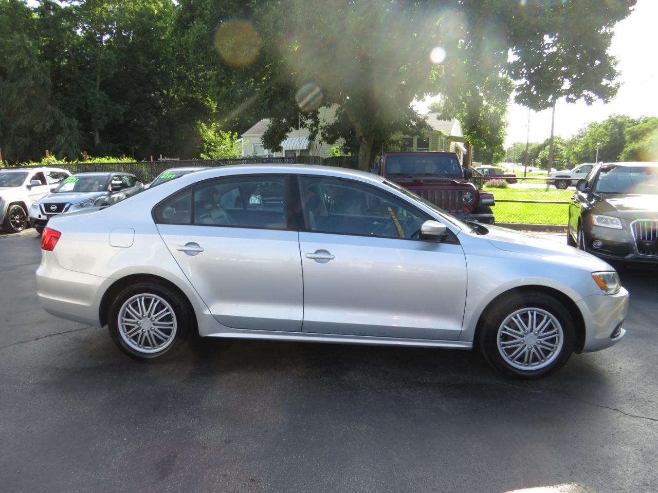 Volkswagen Jetta Sedan 4dr Auto SE PZEV 2014