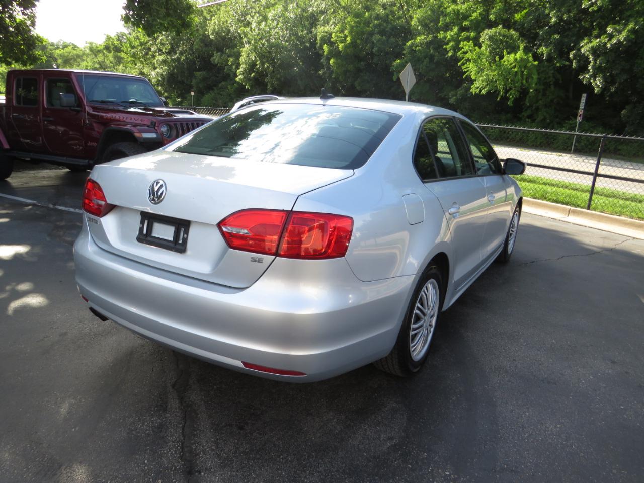 Volkswagen Jetta Sedan 4dr Auto SE PZEV 2014
