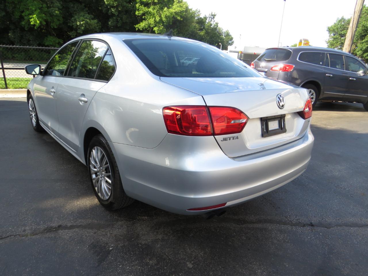 Volkswagen Jetta Sedan 4dr Auto SE PZEV 2014